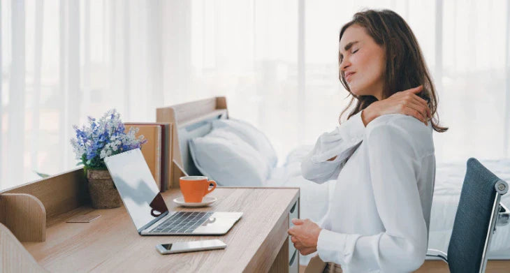 So richten Sie Ihren Arbeitsplatz ergonomisch ein – gesund & produktiv arbeiten
