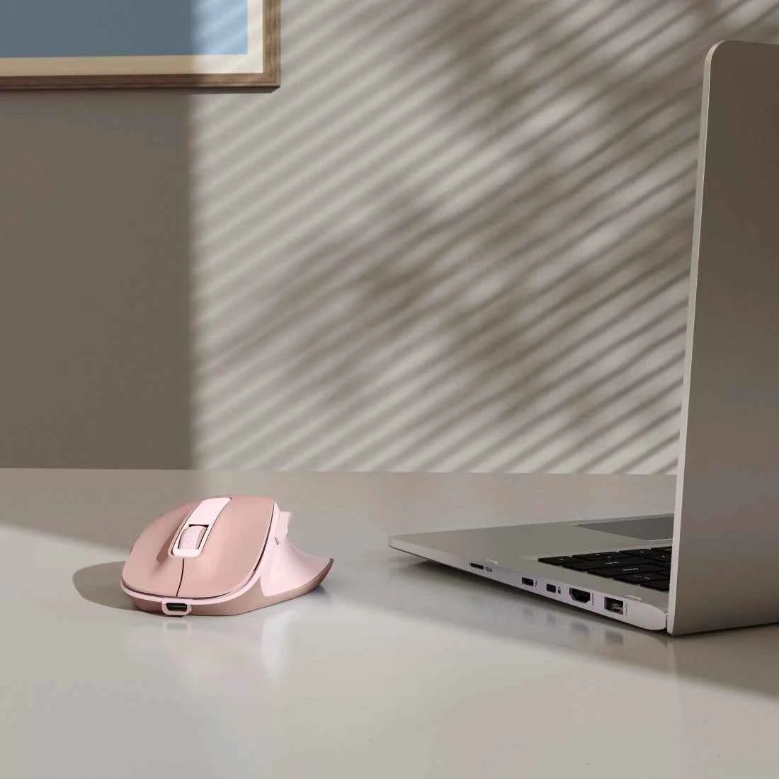 Hama WM-500 kabellose ergonomische Maus, komfortable Funkmaus für Büro und Homeoffice, Blick auf die Maus von vorne