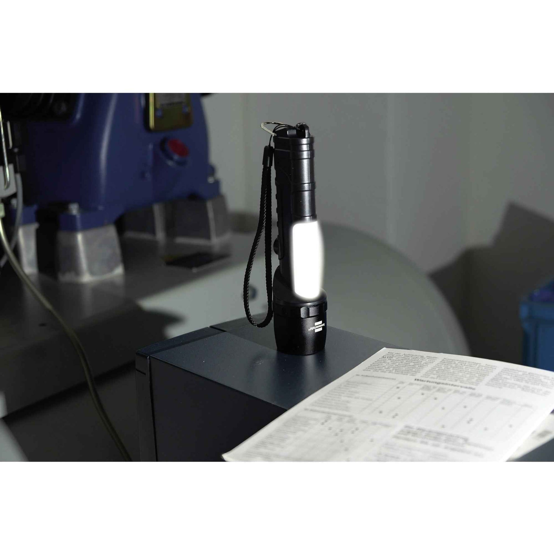 brennenstuhl® Taschenlampe LuxPremium THL 300