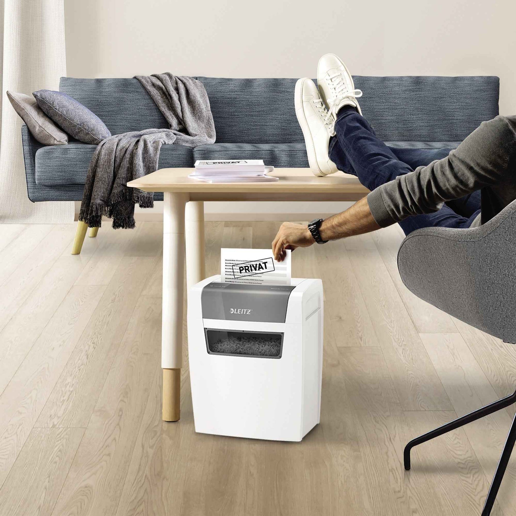 Leitz Aktenvernichter IQ Home