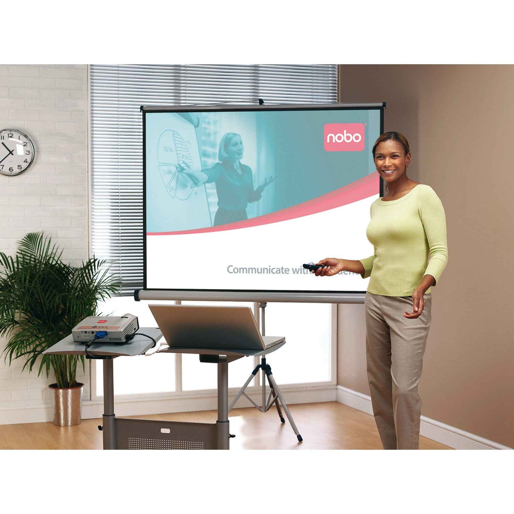 Nobo® Stativleinwand 170 x 127,5 cm (B x H)