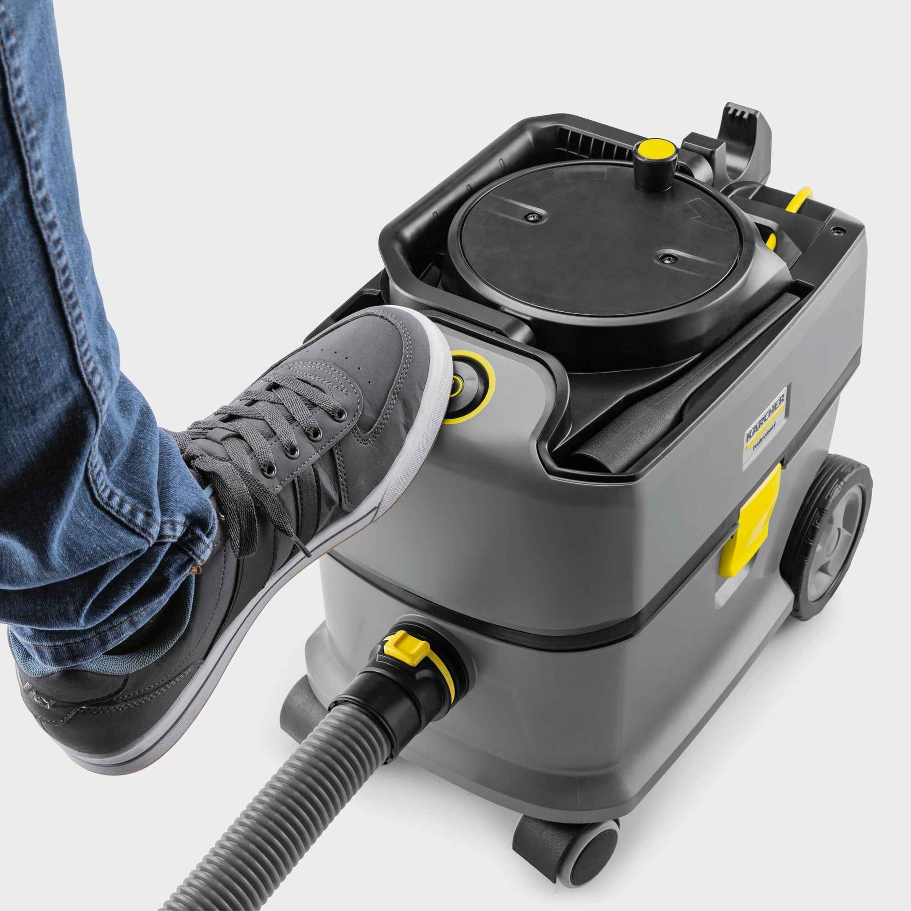 Kärcher Bodenstaubsauger T 10/1 Adv HEPA