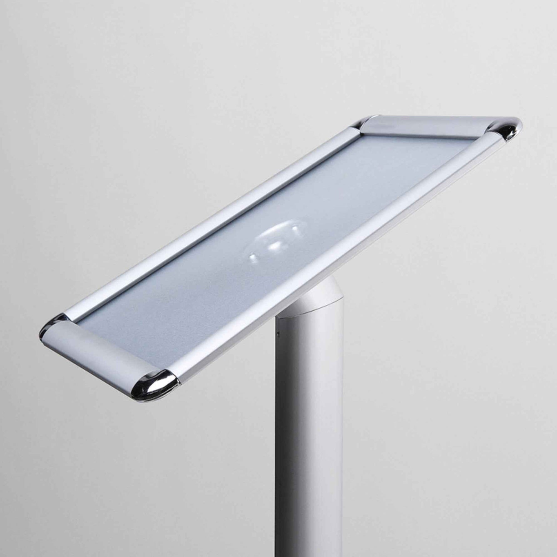 Showdown® Displays Infodisplay Design DIN A4