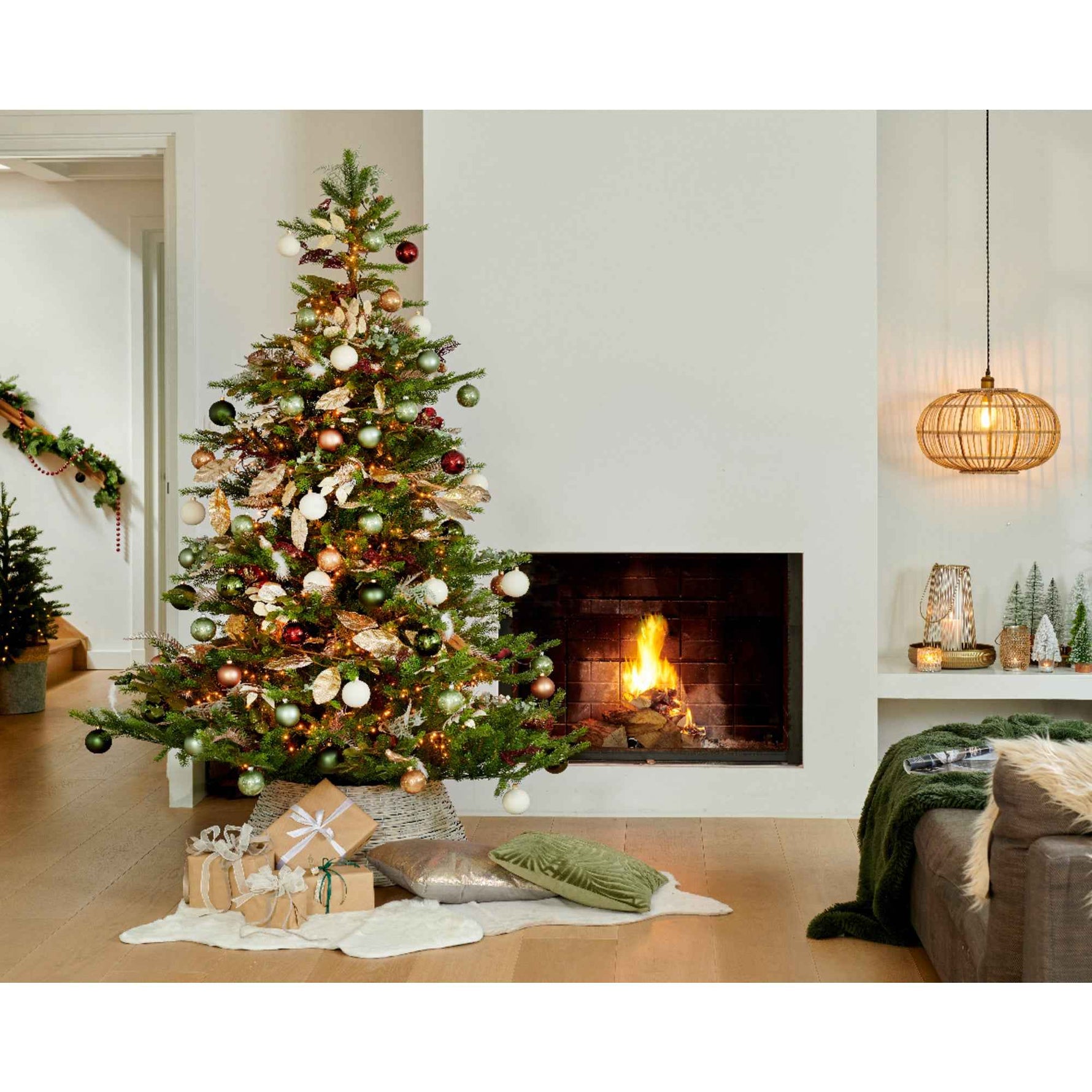EVERLANDS Weihnachtsbaum Grandis 132 x 180 cm (Ø x H)