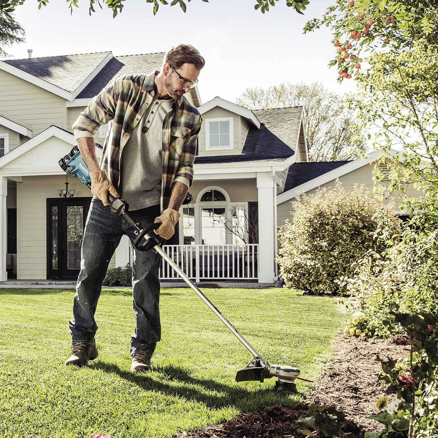 Makita® Freischneider DUR368L Zubehör erforderlich
