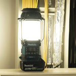 Makita® Baustellenradio DMR056 Zubehör erforderlich