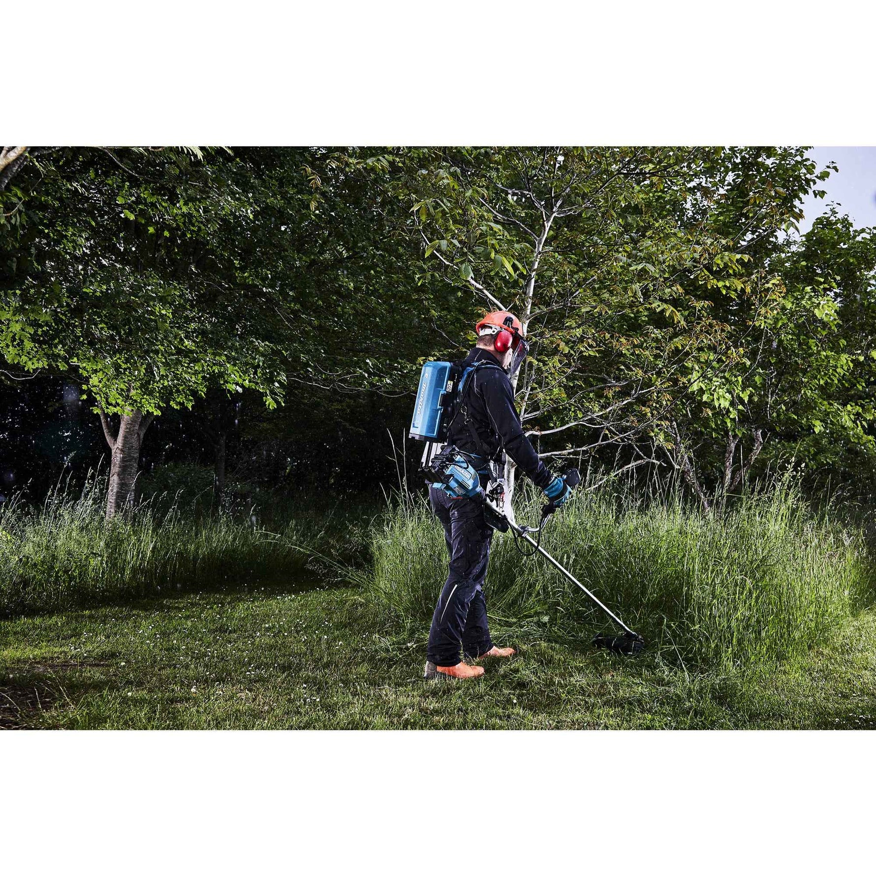 Makita® Freischneider DUR369A Zubehör erforderlich