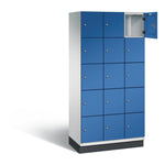 C+P Schließfachschrank Cambio mit Sockel 900 x 1.950 x 525 mm (B x H x T) 15 Fächer lichtgrau – Produktbild 2
