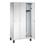 C+P Kleiderspind Cambio mit Standfuß 900 x 1.980 x 525 mm (B x H x T) 3 Abteile lichtgrau