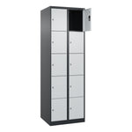 C+P Schließfachschrank Evolo PLUS mit Sockel 10 Fächer schwarzgrau