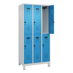 C+P Kleiderspind Evolo PLUS mit Standfuß 900 x 1.950 x 500 mm (B x H x T) lichtgrau