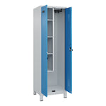 C+P Putzmittelschrank Evolo PLUS mit Standfuß – Produktbild 5