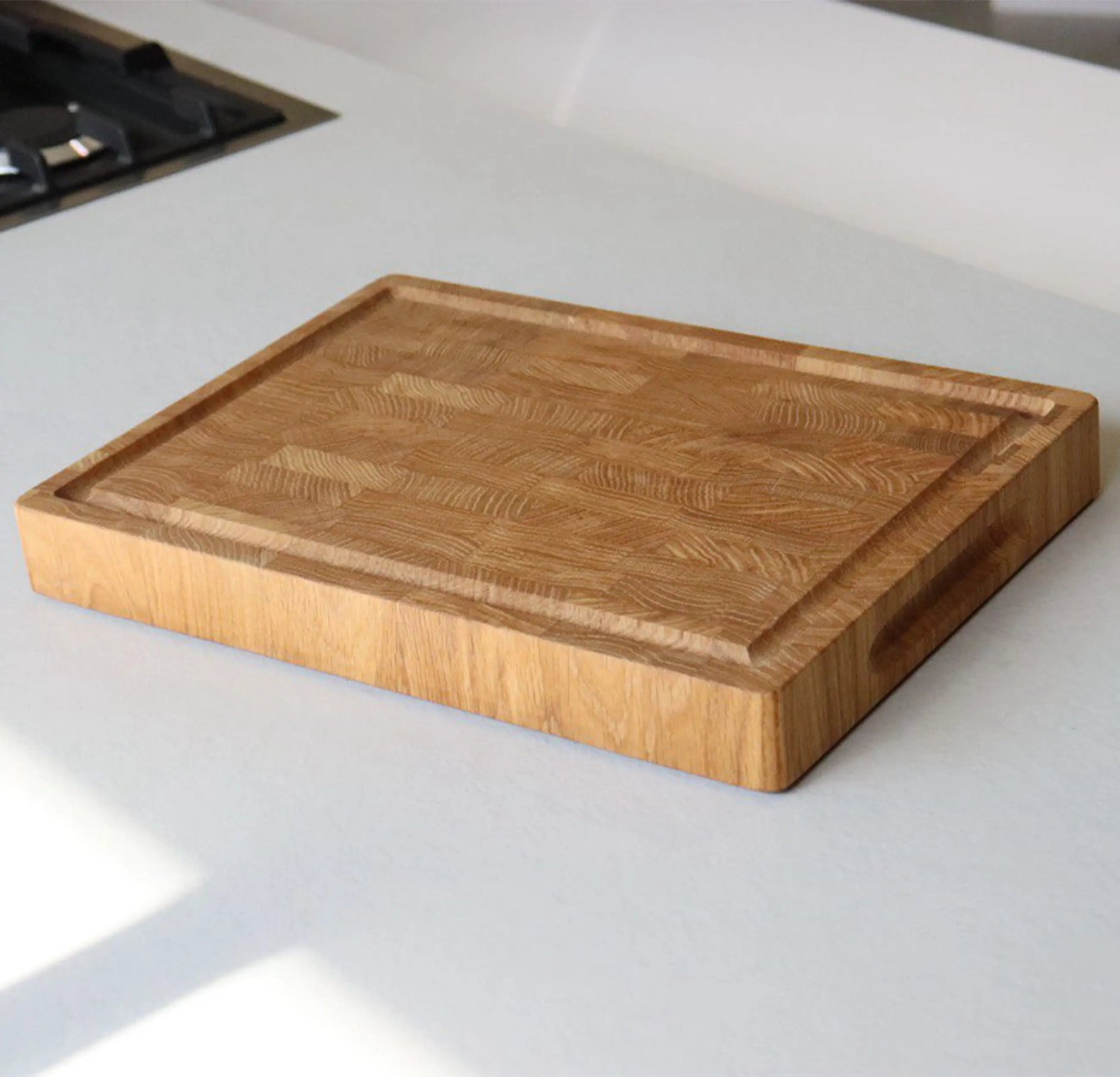Kompakter Hirnholz Hackblock Eiche 35x25x4cm – Mit Saftrille & Silikonfüßen