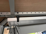 2× OKA Eckschreibtisch 180 cm – mit Kabelkanal & Rollcontainer – Ausstellungsstück – Abholung Wiesbaden - Wiepa Bürofachpartner