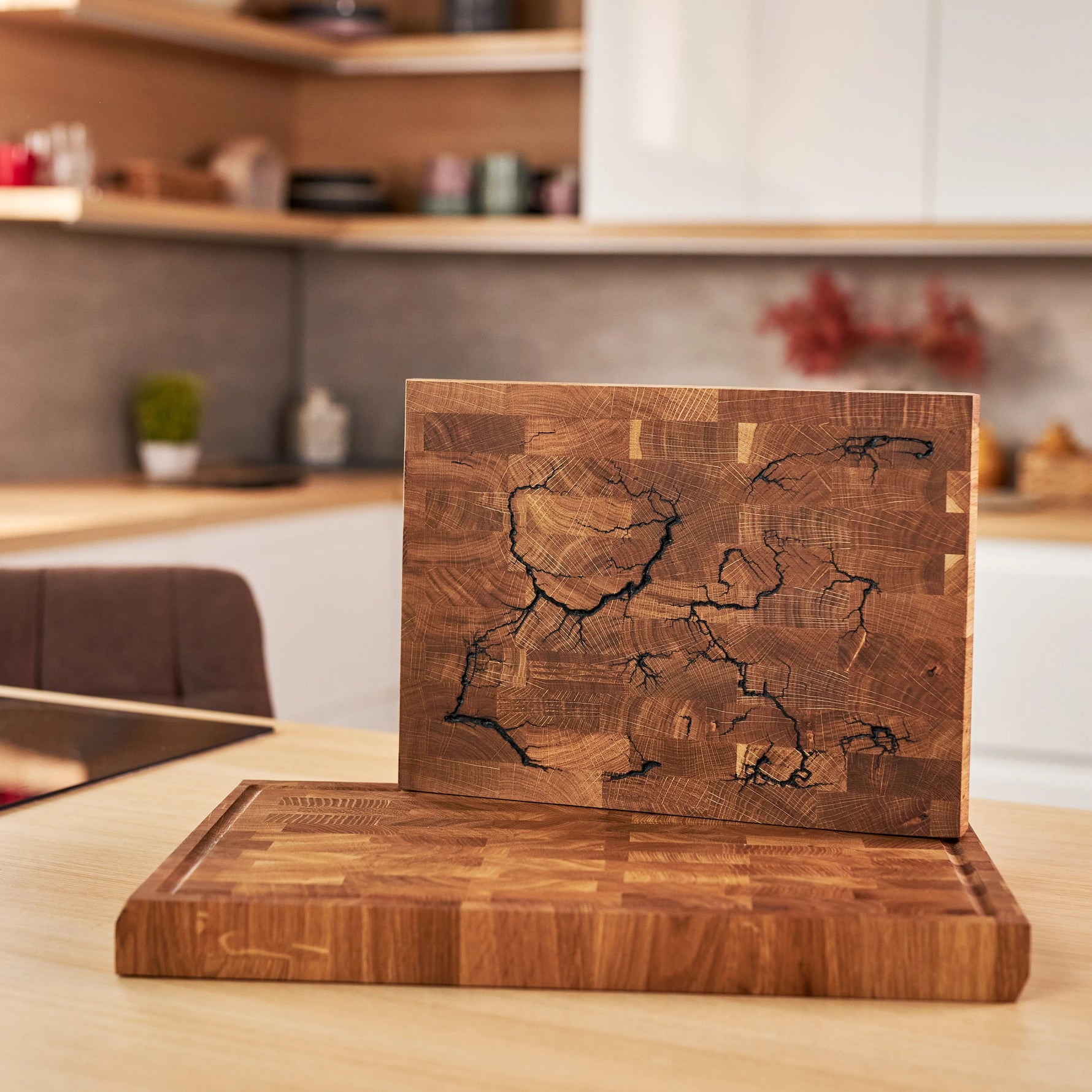 Lichtenberg Designer Stirnholzbrett Eiche 45x30x4cm – Massives Unikat-Schneidebrett