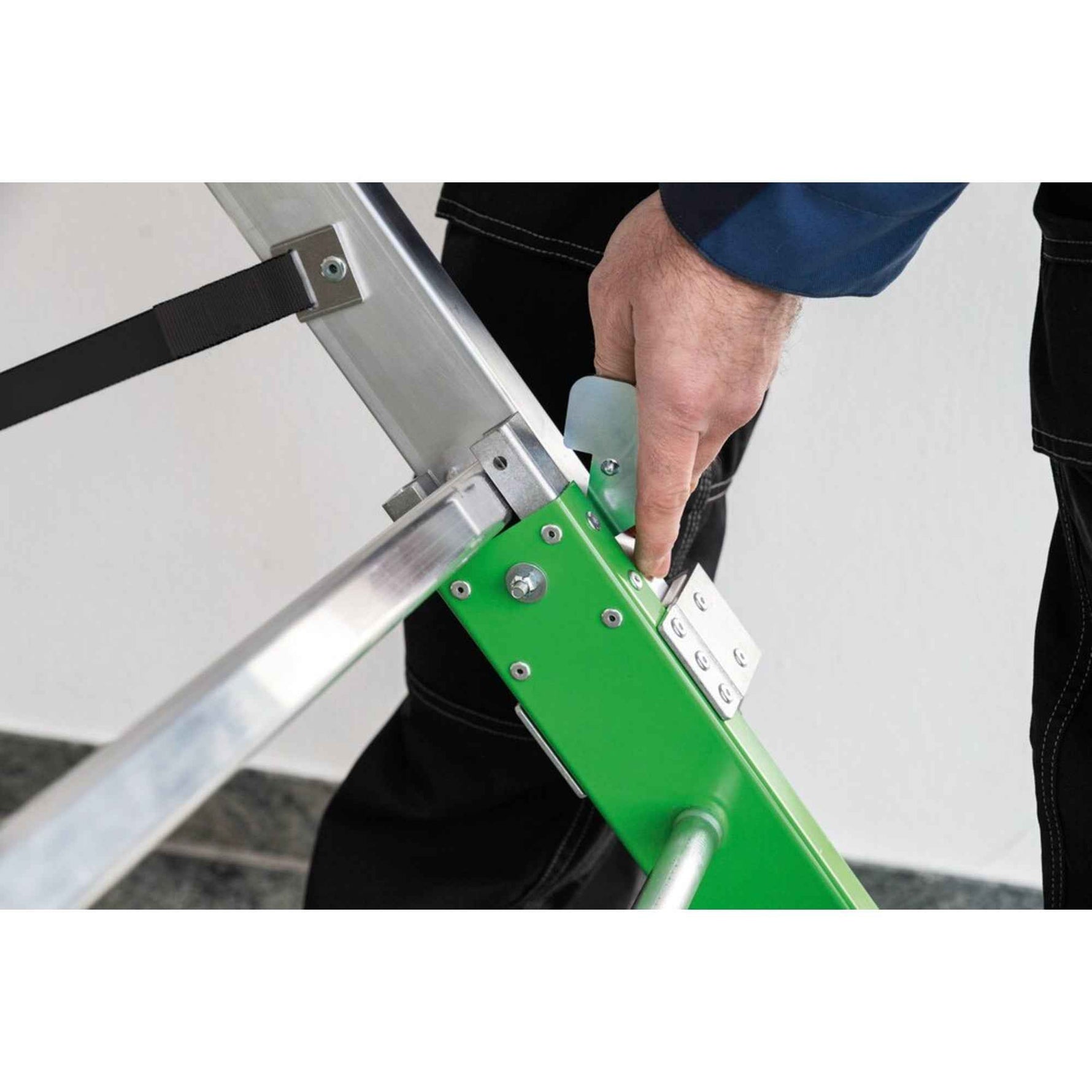 MUNK Podestleiter Kompakt 2 Stufen inkl. 2 Handläufe