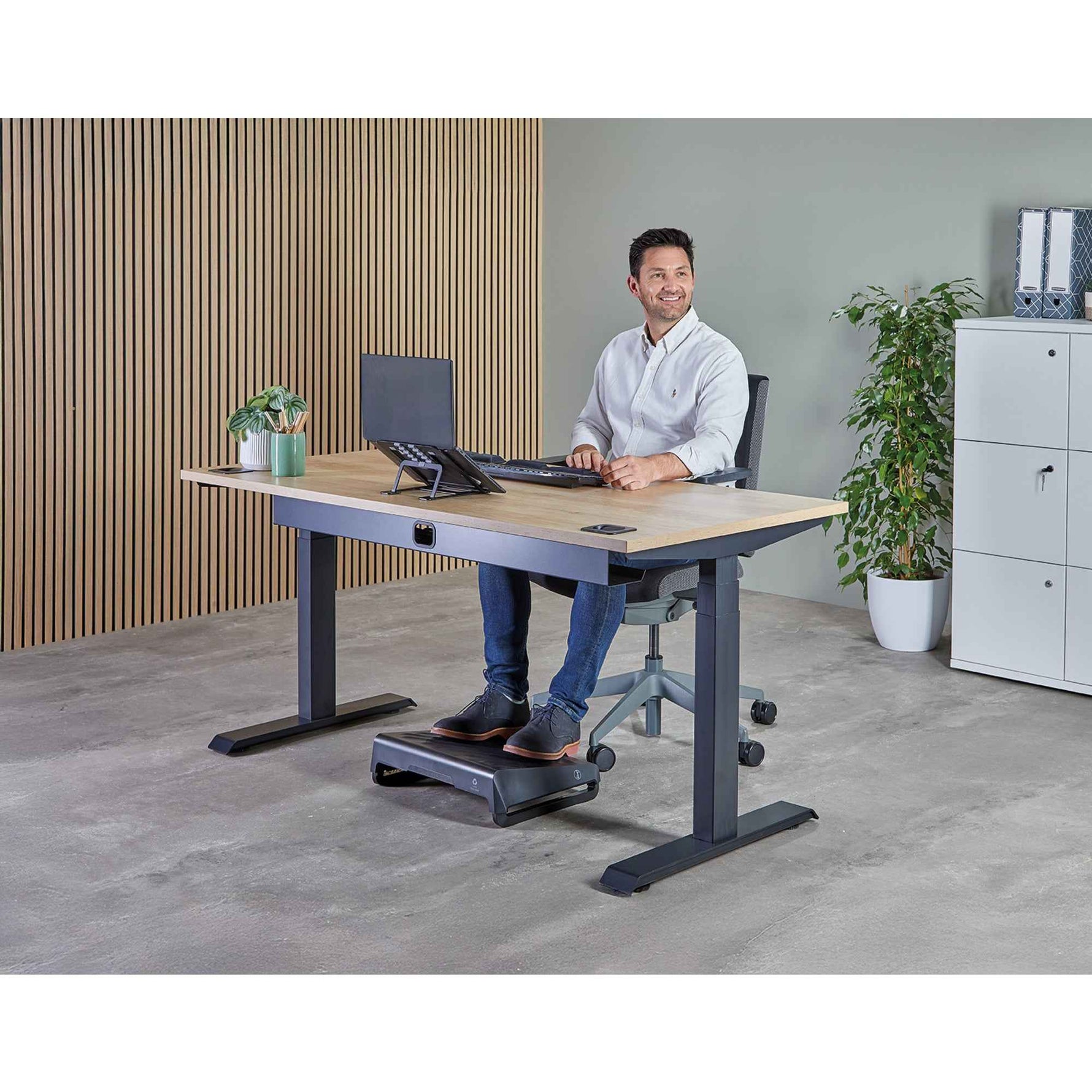 Fellowes® Notebookständer Alumia™ zusammenklappbar