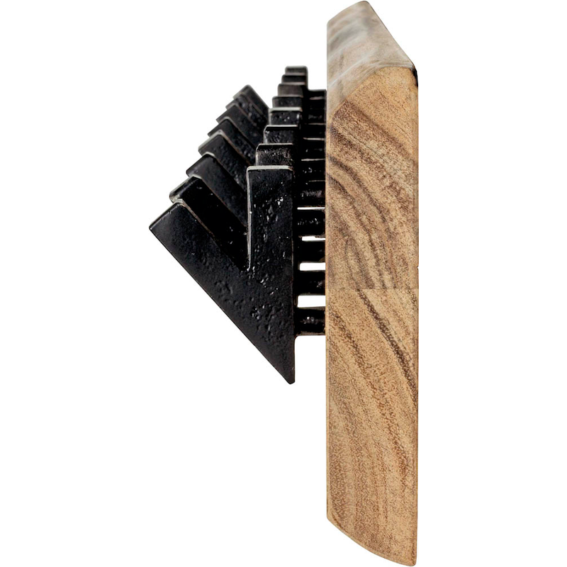 Rustikale Wandgarderobe aus Akazienmassivholz in Schwarz von HAKU, zeigt die robuste Holzstruktur und elegante Wandmontage.