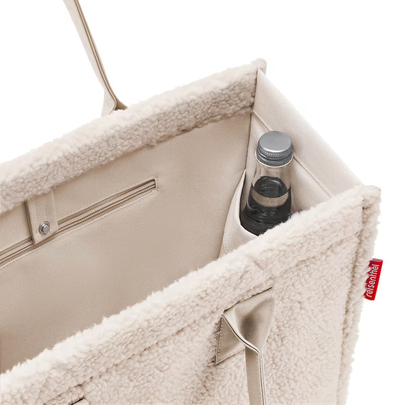 reisenthel Daily Shopper Einkaufstasche 14 Liter – Stilvolle Schultertasche aus recyceltem Polyester, wasserabweisend, 42 x 35 x 17 cm