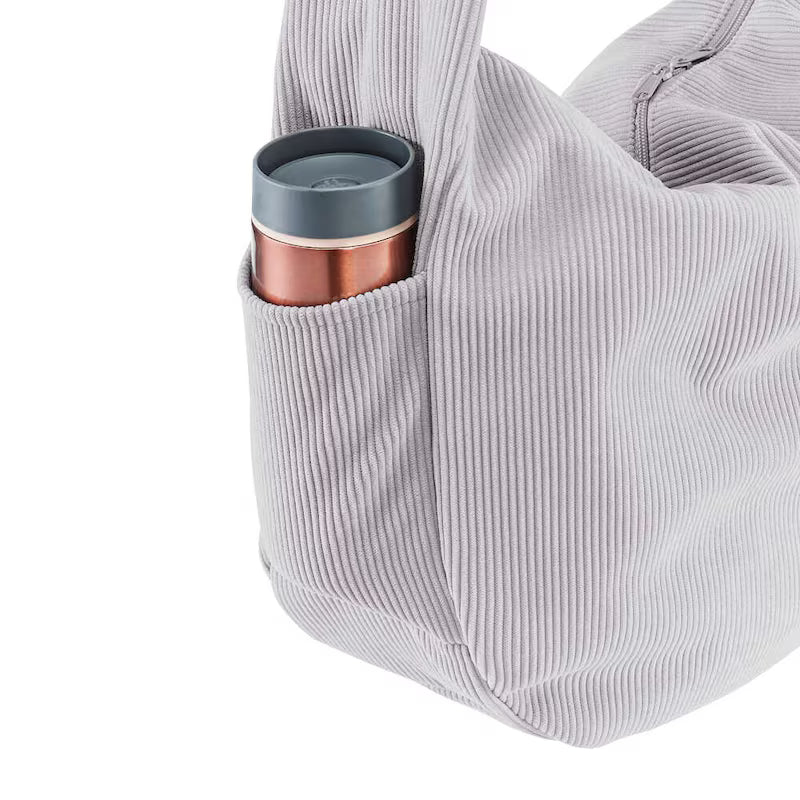 reisenthel Moonbag Cord Umhängetasche 24 Liter – Trendige Halbmondtasche aus recyceltem Polyester mit 2-Wege-Reißverschluss