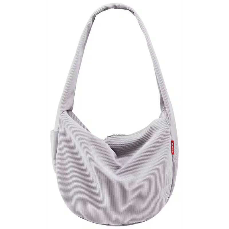 reisenthel Moonbag Cord Umhängetasche 24 Liter – Trendige Halbmondtasche aus recyceltem Polyester mit 2-Wege-Reißverschluss