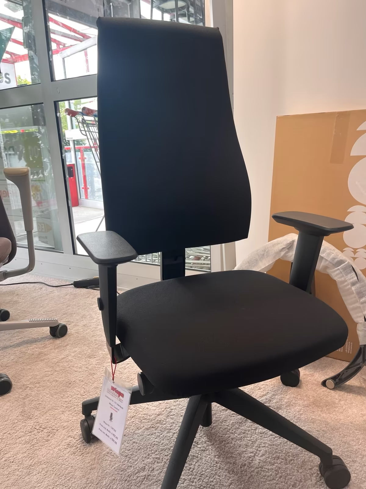 Interstuhl Ergonomischer Bürostuhl – Ausstellungsstück – Abholung Wiesbaden - Wiepa Bürofachpartner