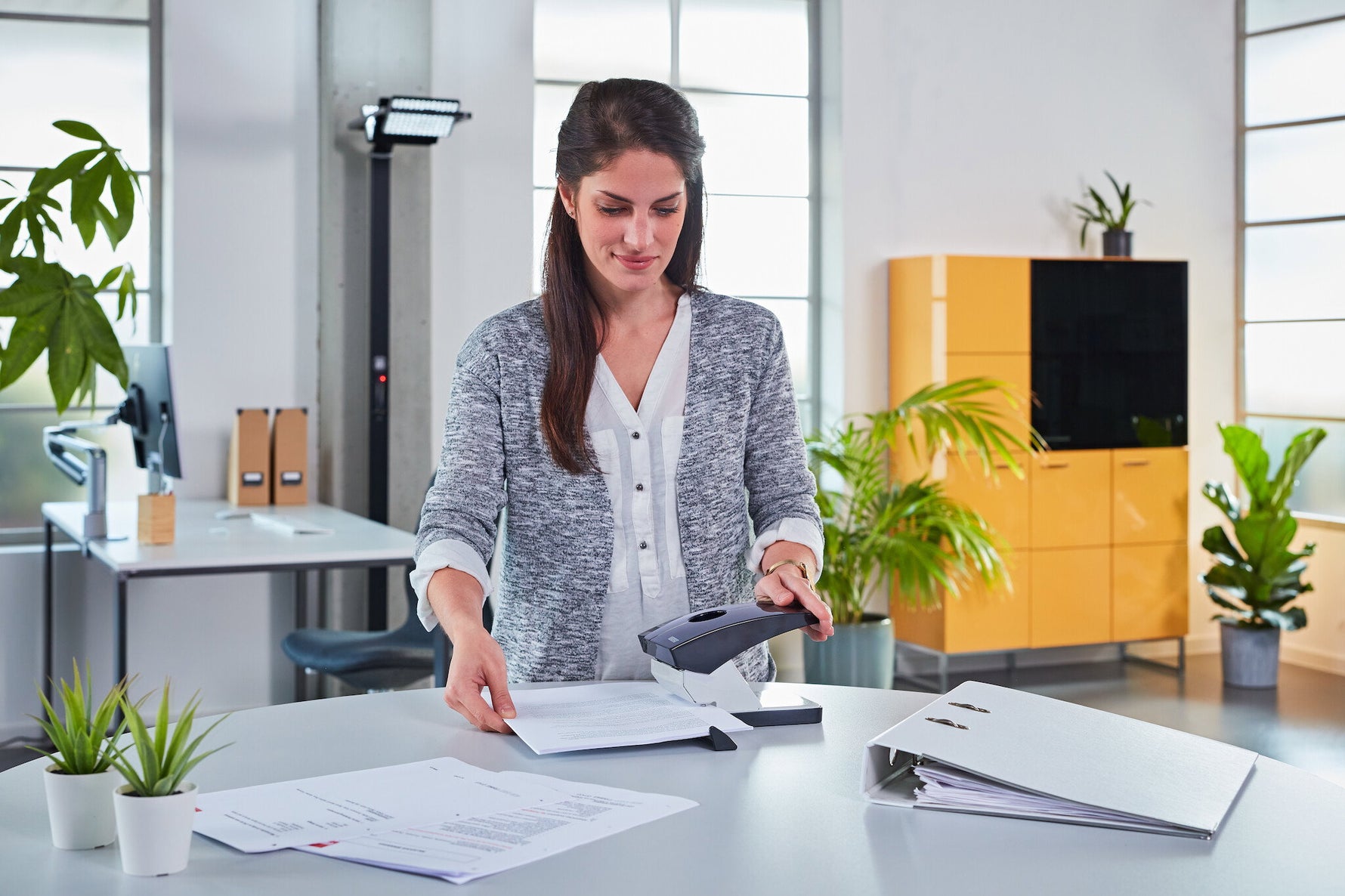NOVUS Locher B 260 Registraturlocher – Leistungsstarker Kraftlocher
