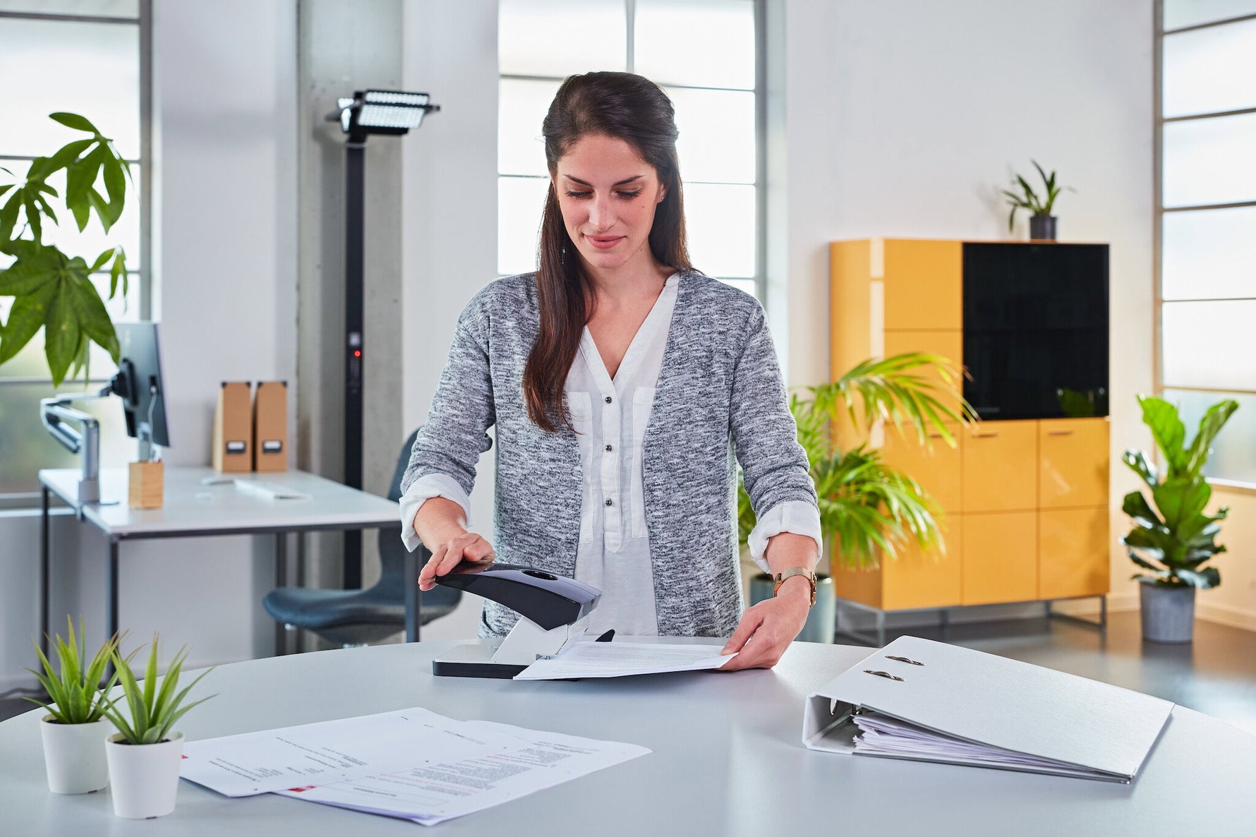 NOVUS Locher B 260 Registraturlocher – Leistungsstarker Kraftlocher
