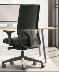Interstuhl Wiepa Bürostuhl Classic 2.0 mit verstellbarer Lordosenstütze und ergonomischem Design, schwarzes Sitzmöbel für Büroarbeit
